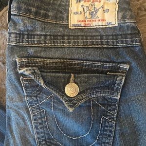Size 27 skinny medium wash TRUE RELIGION jeans EUC